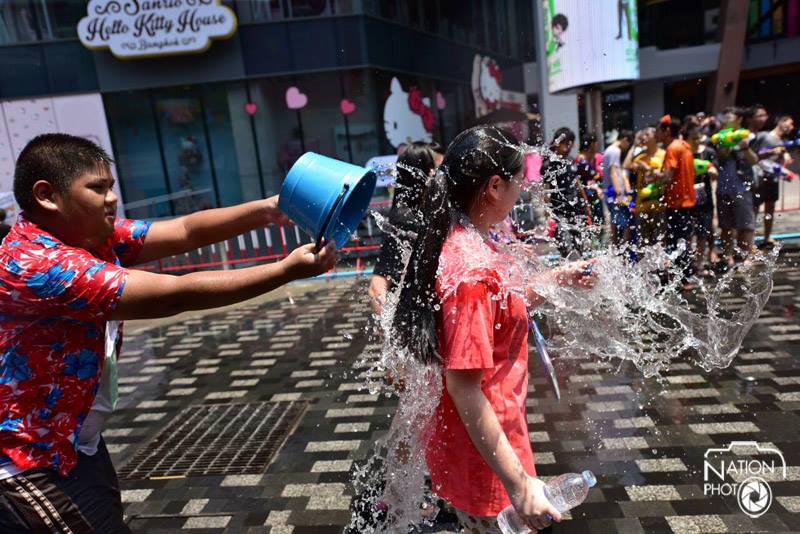 บรรยากาศ วันสงกรานต์ ทั่วประเทศไทย 2558 Songkran Festival Thailand 2015