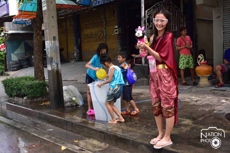 บรรยากาศ วันสงกรานต์ ทั่วประเทศไทย 2558 Songkran Festival Thailand 2015