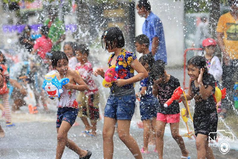 บรรยากาศ วันสงกรานต์ ทั่วประเทศไทย 2558 Songkran Festival Thailand 2015