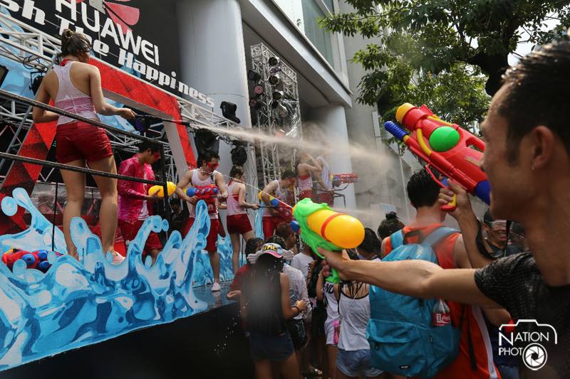 บรรยากาศ วันสงกรานต์ ทั่วประเทศไทย 2558 Songkran Festival Thailand 2015