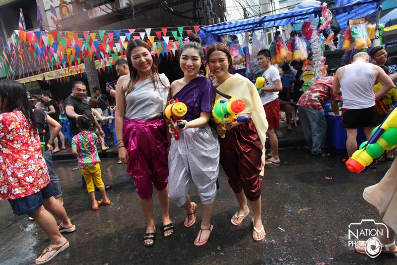 บรรยากาศ วันสงกรานต์ ทั่วประเทศไทย 2558 Songkran Festival Thailand 2015