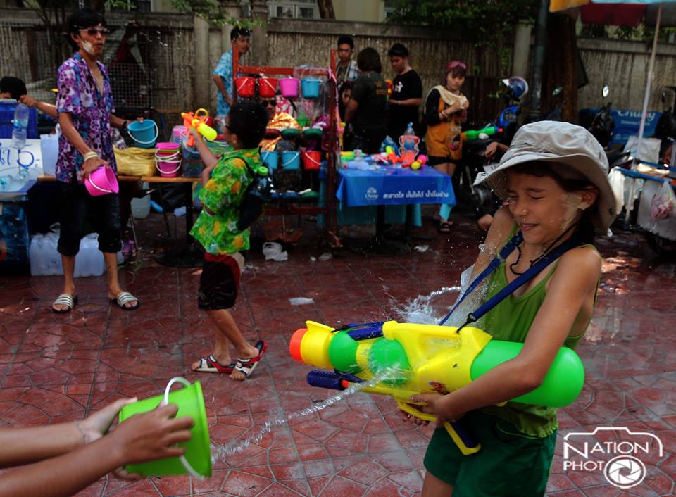 บรรยากาศ วันสงกรานต์ ทั่วประเทศไทย 2558 Songkran Festival Thailand 2015