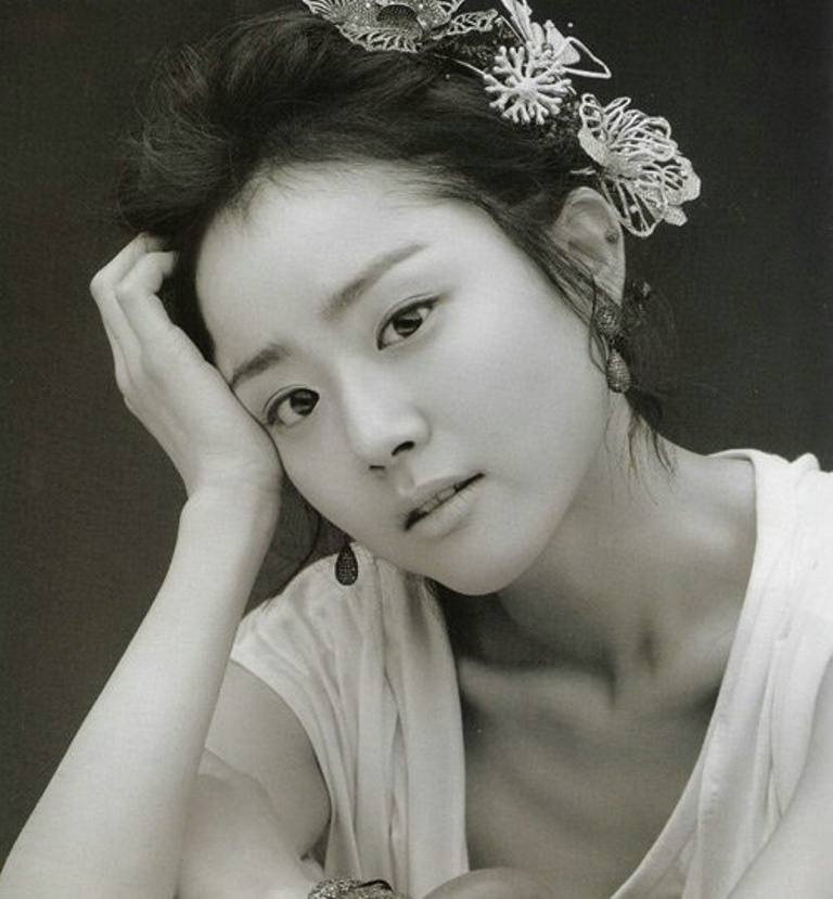 มุน กึน-ย็อง / Moon Geun-young / Мун Гын Ён  / 문근영