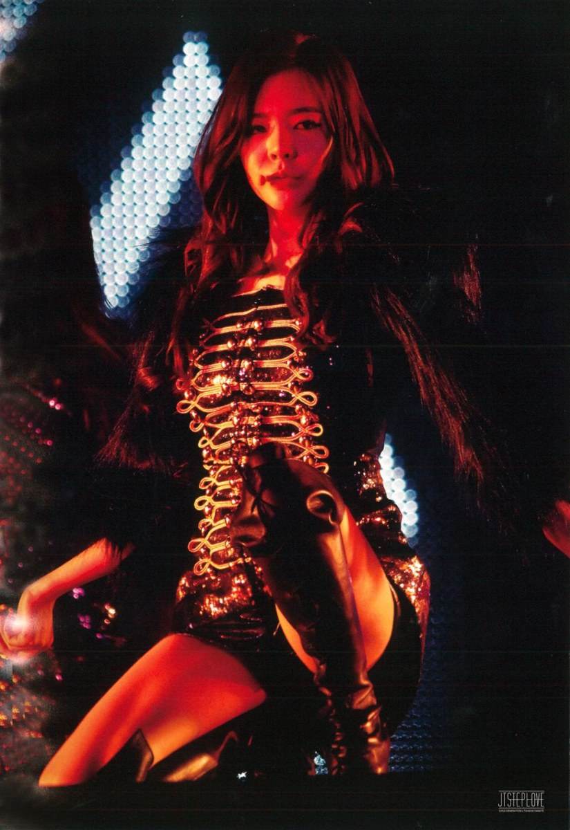 Girls' Generation The Best Live at Tokyo Dome scan