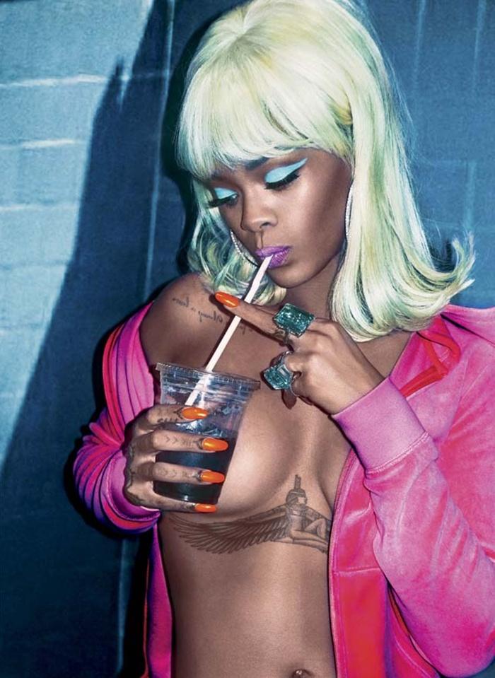 Rihanna @ V Magazine #95 Summer 2015