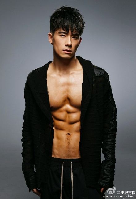 JRchien หนุ่มหล่อจากใต้หวันค่ะ