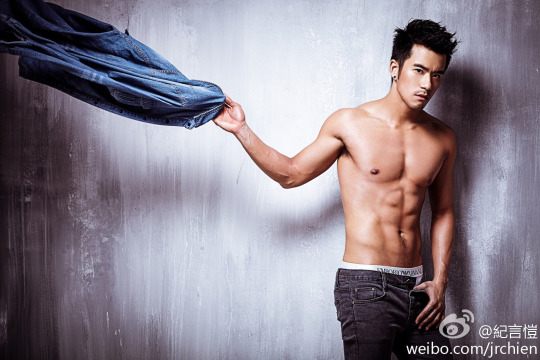 JRchien หนุ่มหล่อจากใต้หวันค่ะ