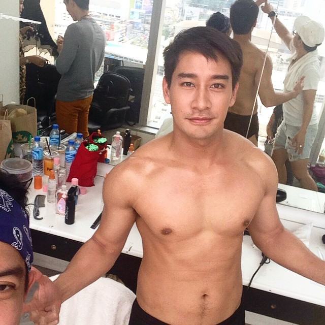 ป้อง ณวัฒน์