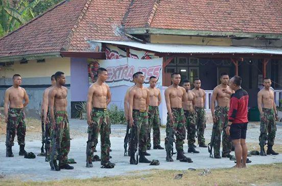 ของแซบยามเที่ยง