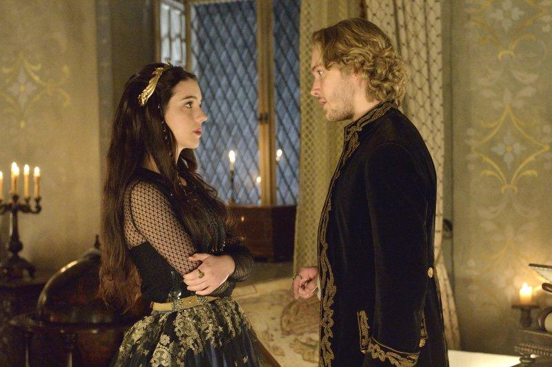 Toby Regbo หนุ่มหล่อจาก Reign ควีนแมรี่ ราชินีครองรักบัลลังก์เลือด ปี 1