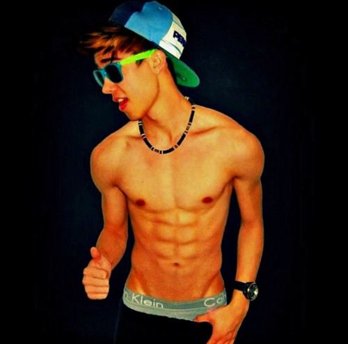 แคลวิน ไคลน์ 4/4