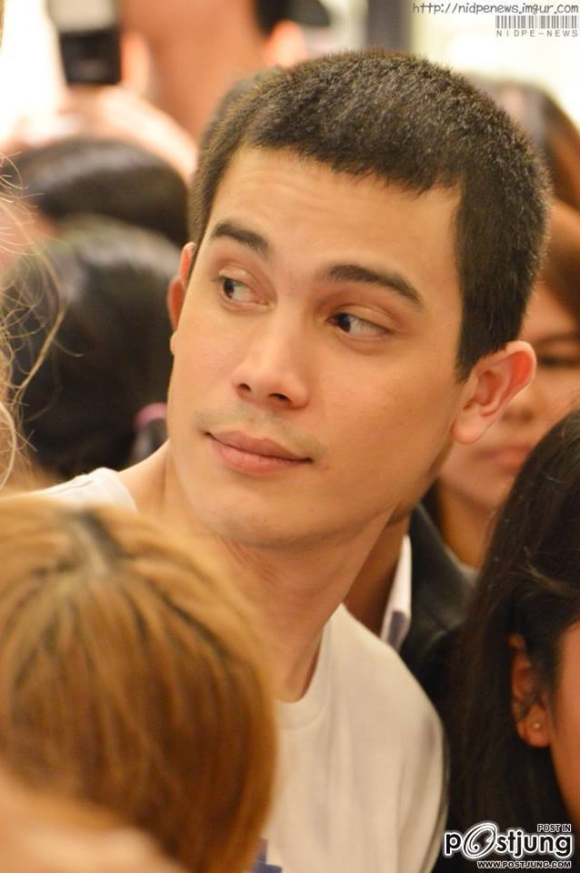 หนุ่มมาดกวน//หน้าใสๆ