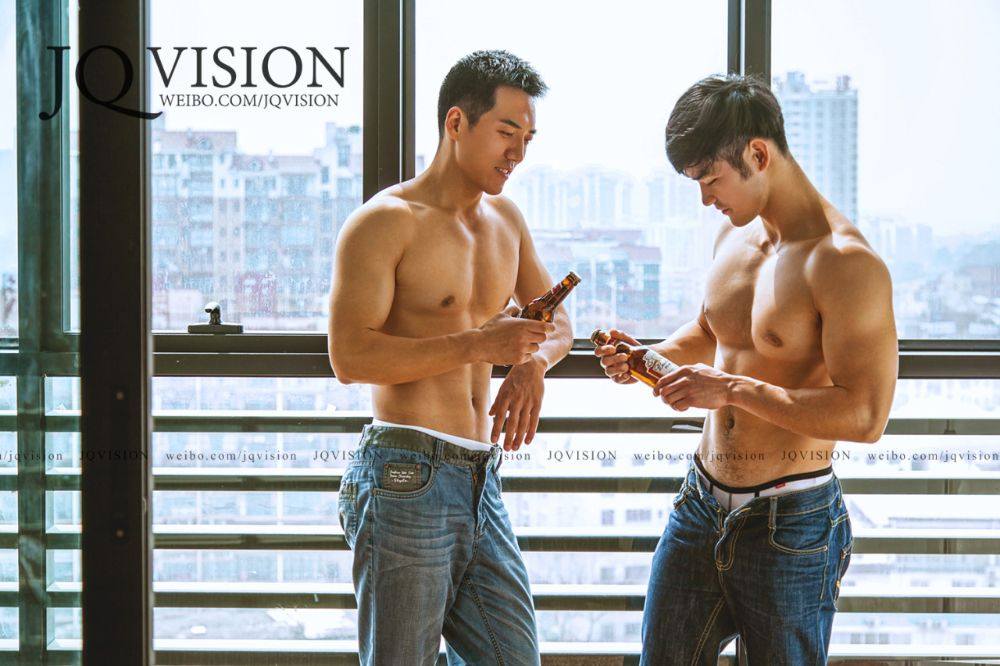 2ตี๋ริมระเบียง By JQ VISION