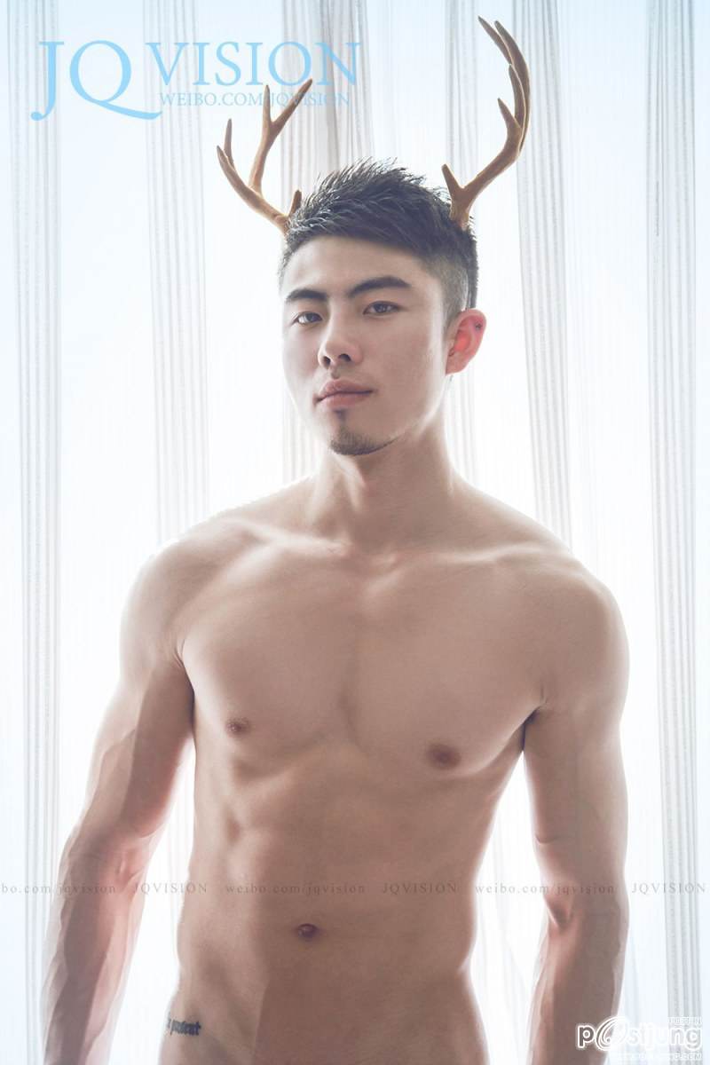 Mr. Reindeer เห็นแล้วอยากขี่กวาง