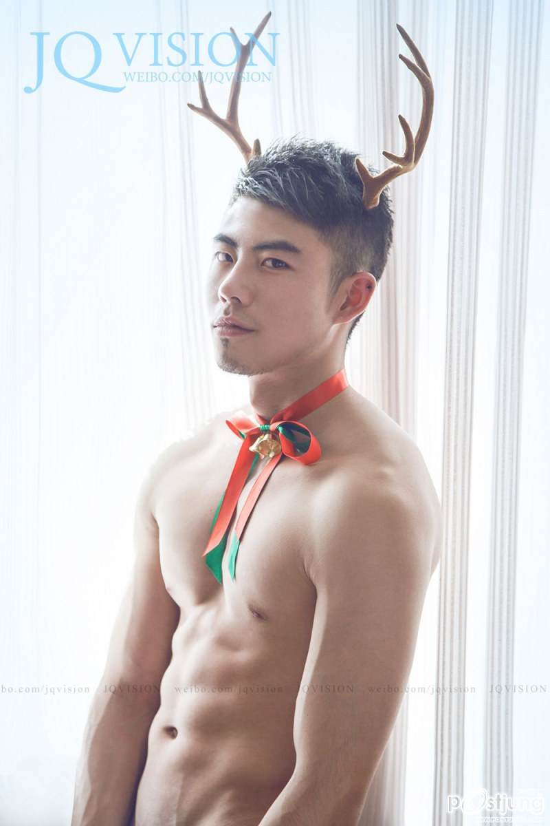 Mr. Reindeer เห็นแล้วอยากขี่กวาง