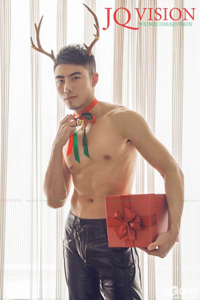 Mr. Reindeer เห็นแล้วอยากขี่กวาง