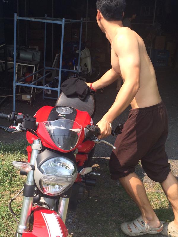 2 iN 1 No.22 ฝรั่งหล่อ ปะทะ หนุ่มไทยล่ำ