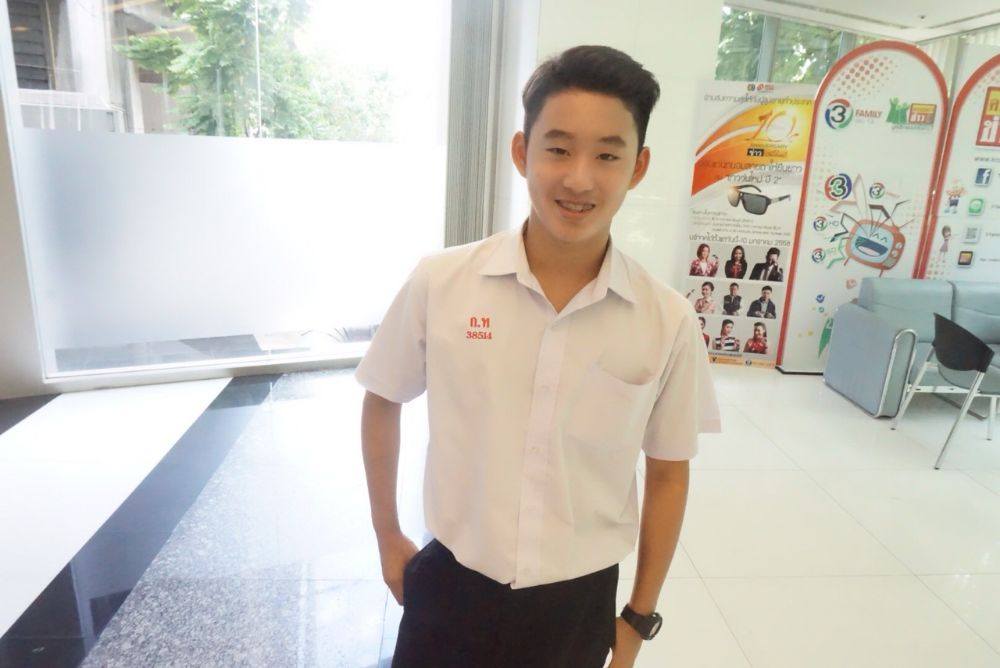 picเบื้องหลังถ่ายคอลัมน์นักเรียนของ ยงยุธ-ธนา-เอส-กี้