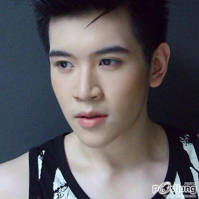 JJ Chittaphong ขาวๆ ใสๆ