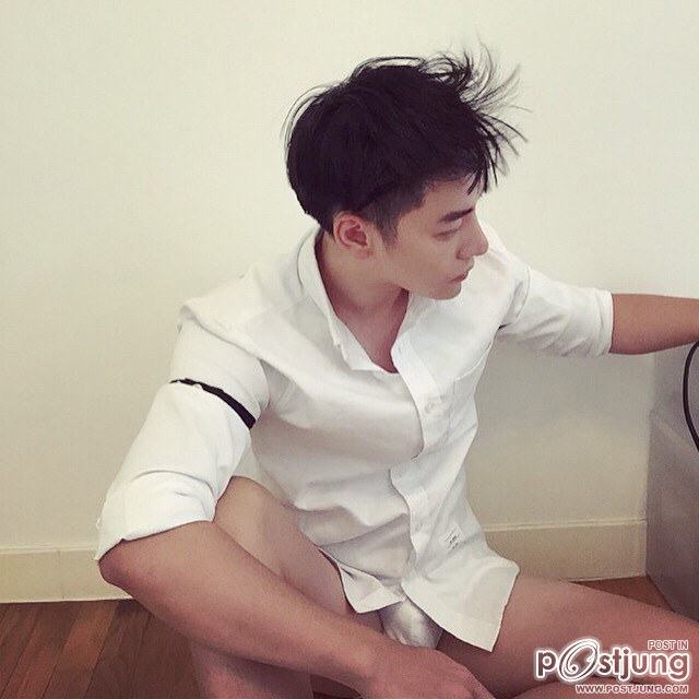 ฟินไปกับหนุ่มตี๋หน้าเจี๊ยะ IG @JUN_TONG