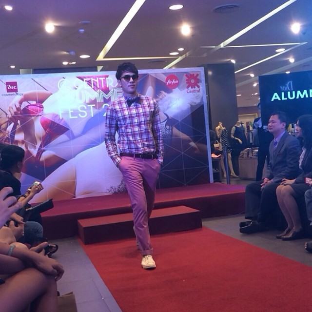 เสียวซี้ด!!! บอม Mister International Thailand 2013 โชว์ตุงลงนิตยสารชื่อดัง