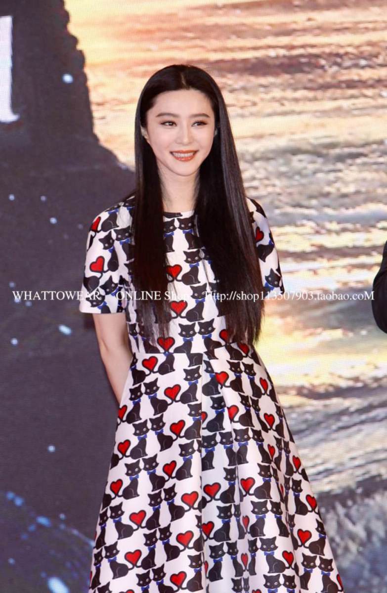 Fan Bing Bing ในชุดของดีไซน์เนอร์จีน Who Wears What  @Kylin Pictures press conference during the 18th Shanghai International Film Festival