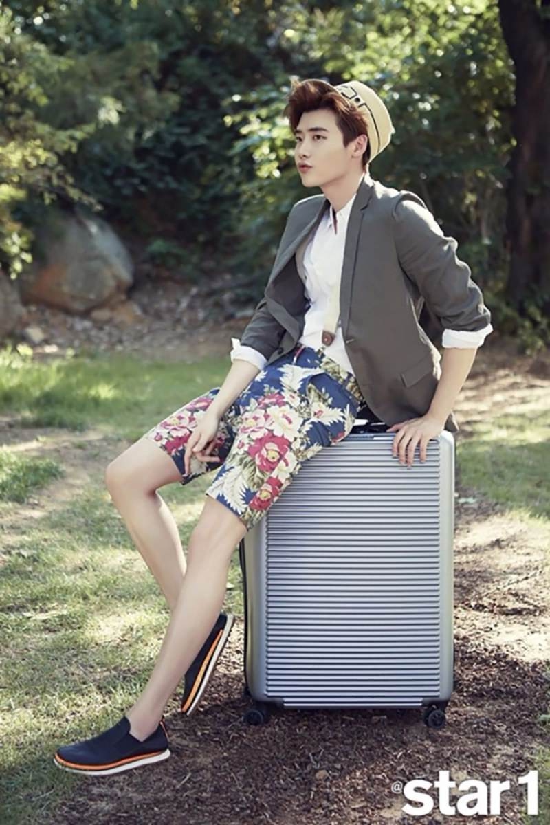 Lee Jong Suk @Star 1 vol.40 July 2015