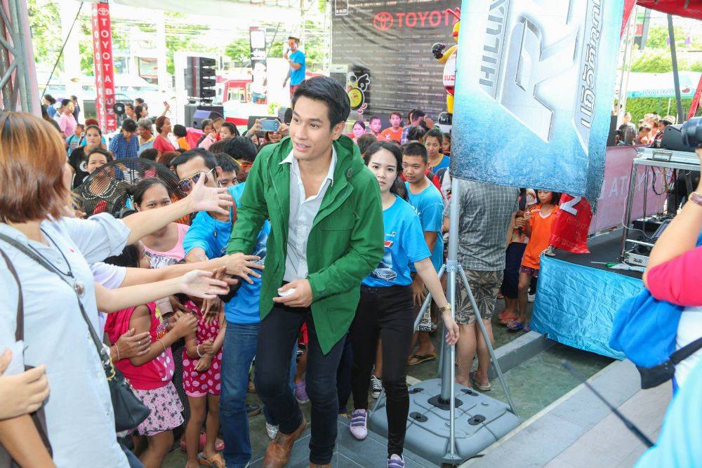 อ๋อมอรรคพันธ์ที่โตโยต้าบัสส์ สาขาเพชรเกษม88