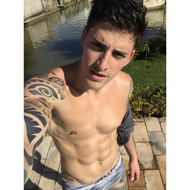 Muscle men From IG 196