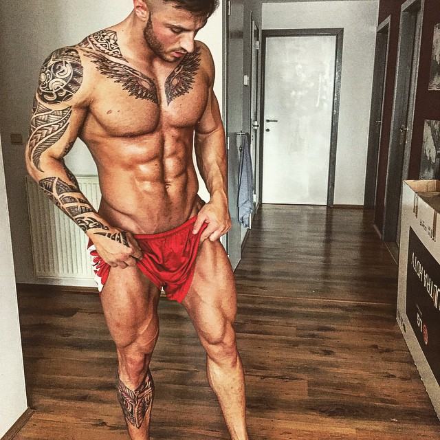 Muscle men From IG 209
