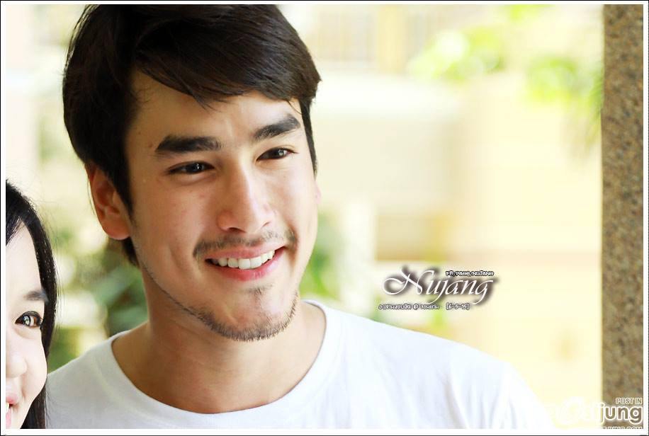 หนวดฟรุ๊งฟริ๊ง