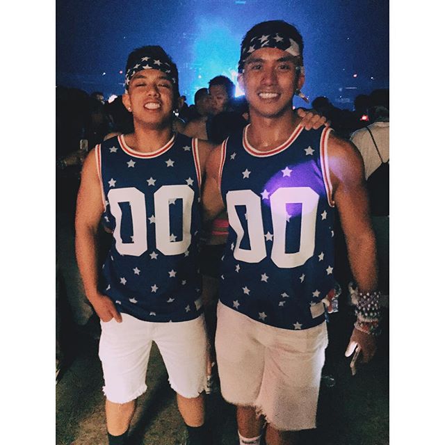 Whoo Whoo Whoo Whoo (I don't wanna cry), Whoo Whoo Whoo Whoo (Please dry my eyes)