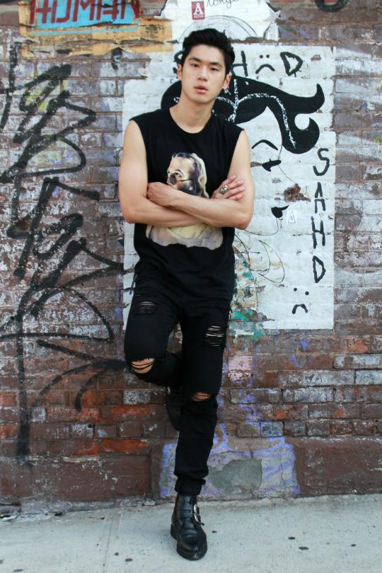 Whoo Whoo Whoo Whoo (I don't wanna cry), Whoo Whoo Whoo Whoo (Please dry my eyes)