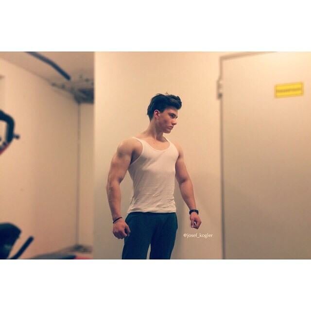 Muscle men From IG 238