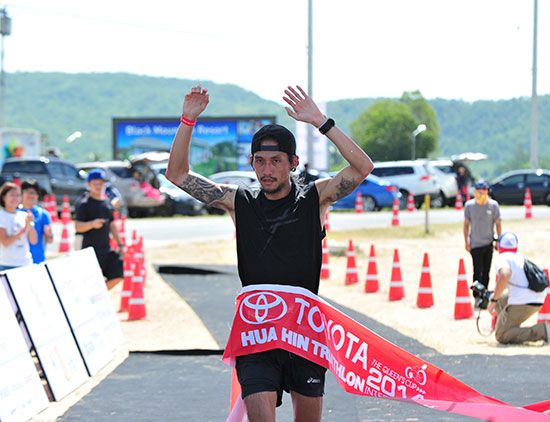 ตูน บอดี้แสลม เส้นทางนักดนตรีมาราธอน [รูป]