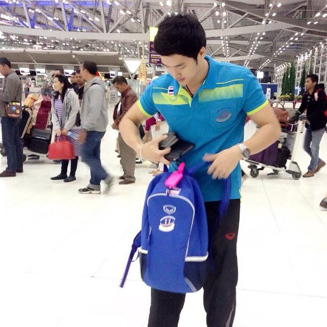 Checky_Fencer หนุ่มลูกครึ่ง ThaiFencer นักกีฬาฟันดาบ
