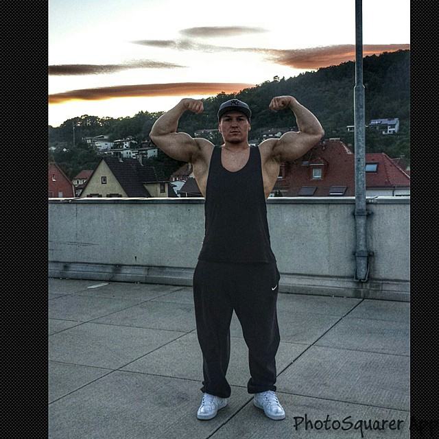 Muscle men From IG 277