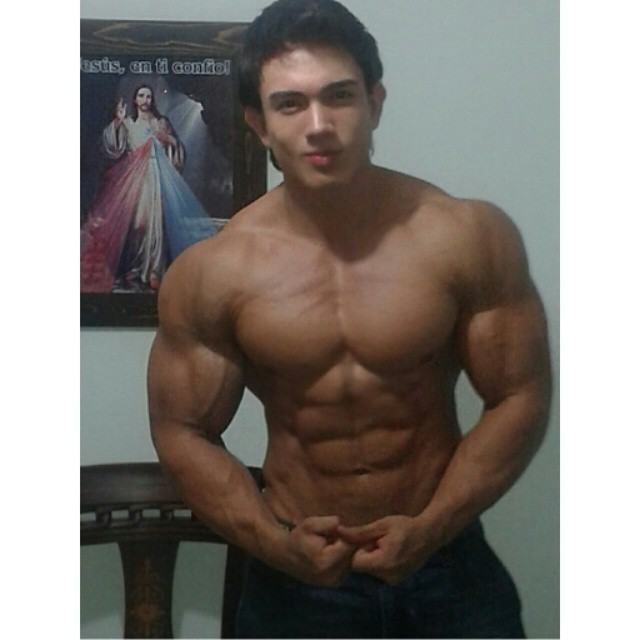 Muscle men From IG 284
