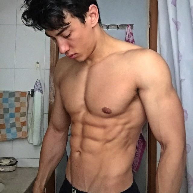 Muscle men From IG 290