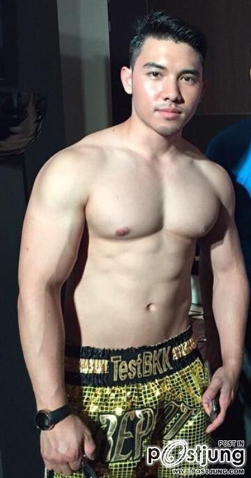 แข่งกันโชว์ หึหึ แซ่บ