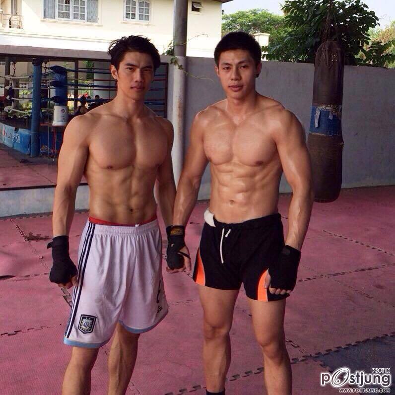 แข่งกันโชว์ หึหึ แซ่บ