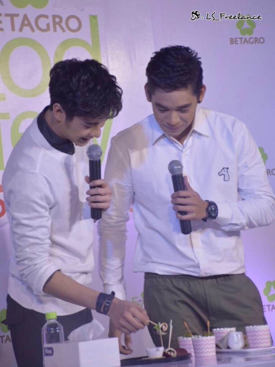 เอิ้นกะพีทหรือเงินออกัส