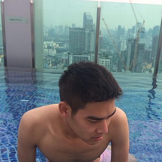 สุดหล่อรับวันหยุด