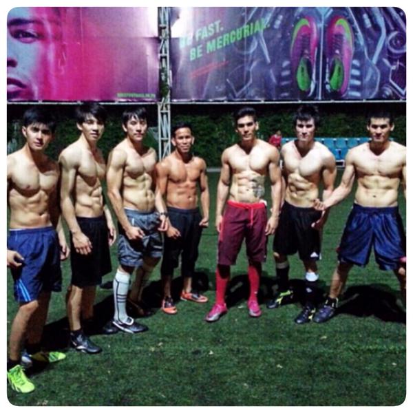 สุดหล่อรับวันหยุด