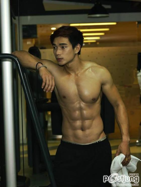 ชายมากมายหลายหีบ011