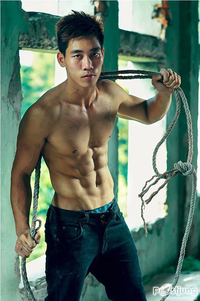 ชายมากมายหลายหีบ011