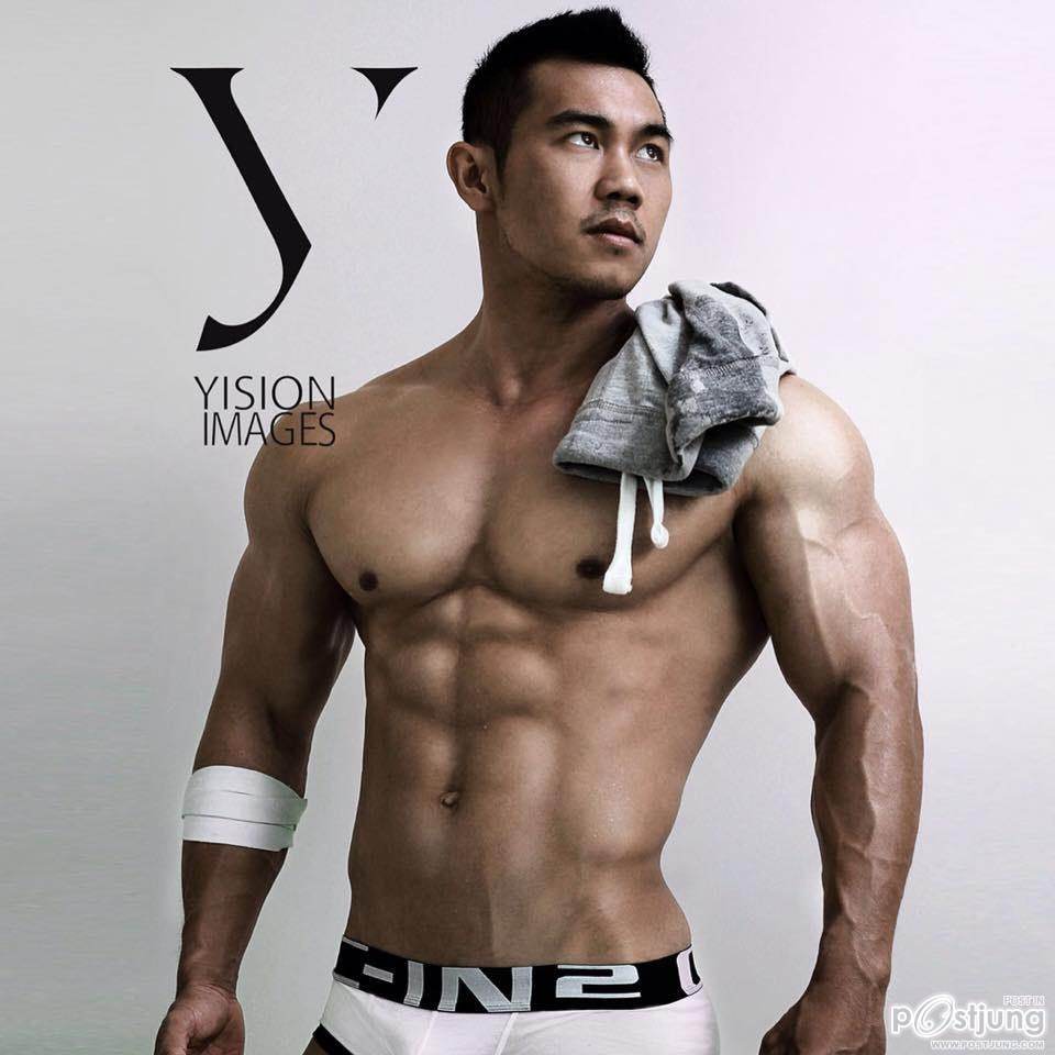 ชายมากมายหลายหีบ011