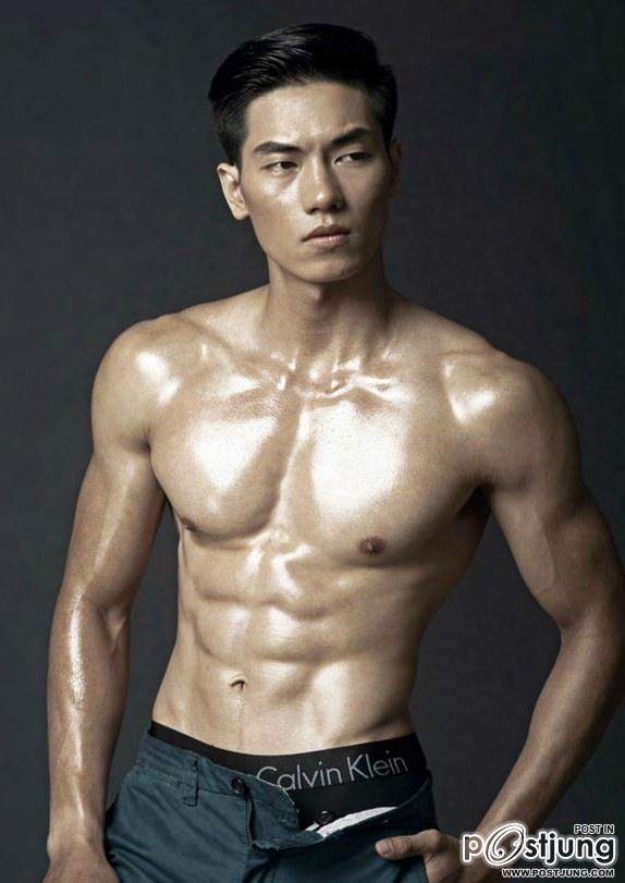 ชายมากมายหลายหีบ011