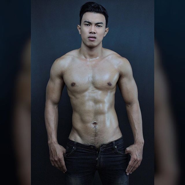 หนุ่มๆหน้ามนฟินๆ กางเกงตัวเดียว