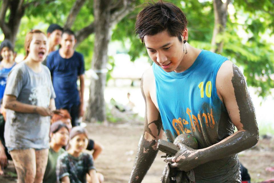 พร้อมๆกัน เลียเลีย